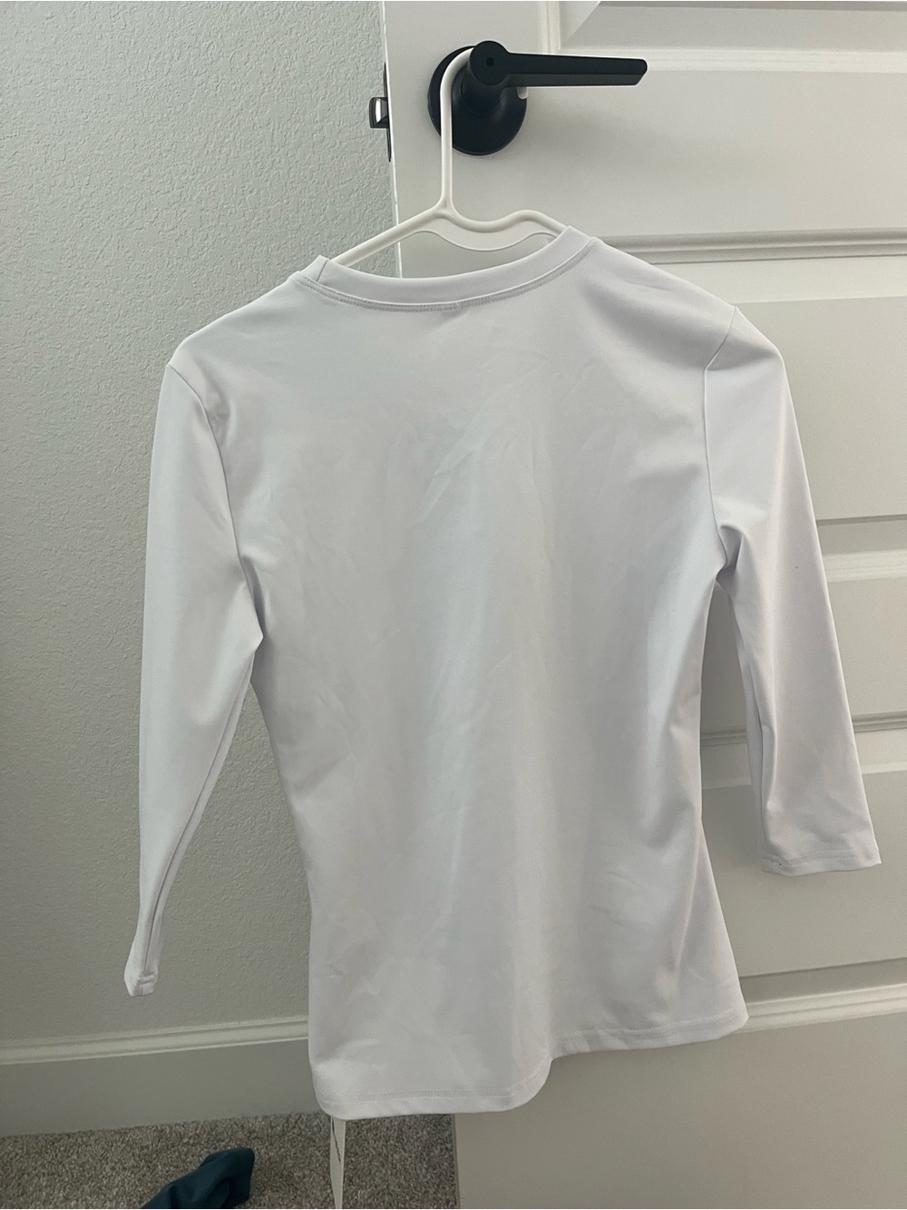 Women’s Long-Sleeve Scoop Neck athletic tops - Teal, Sage, White, Brown small/xs - Picture 7 of 9